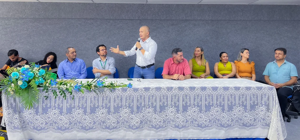 Aula inaugural do Projeto Sábado Itinerante em Curimatá, com prefeito Valdecir Júnior