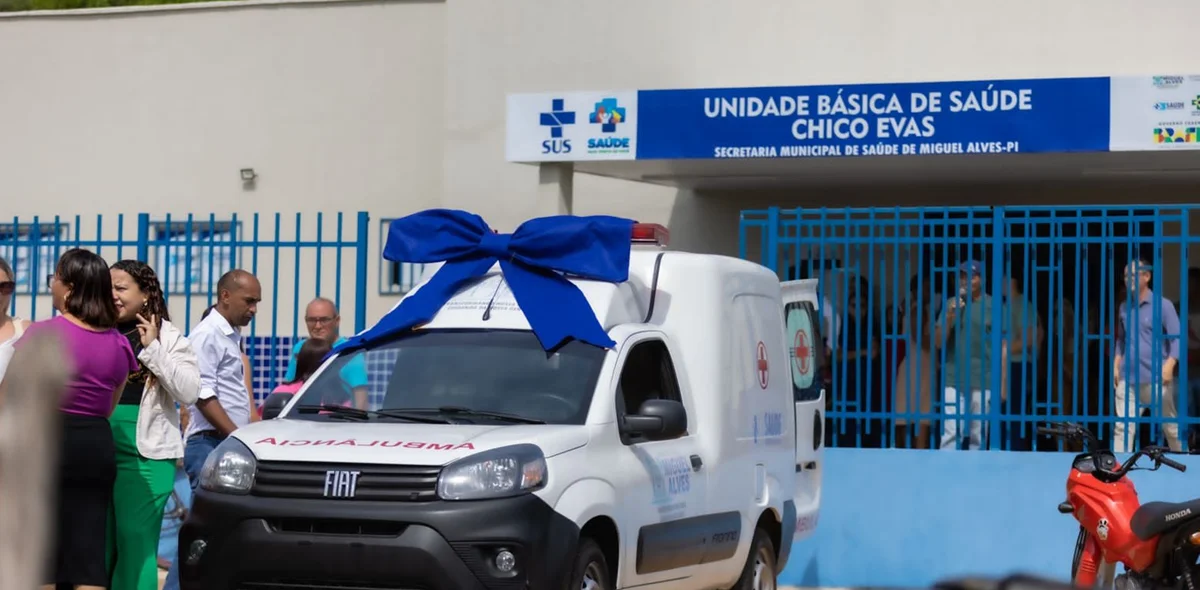 Prefeitura de Miguel Alves entrega ambulância para atendimento na zona rural