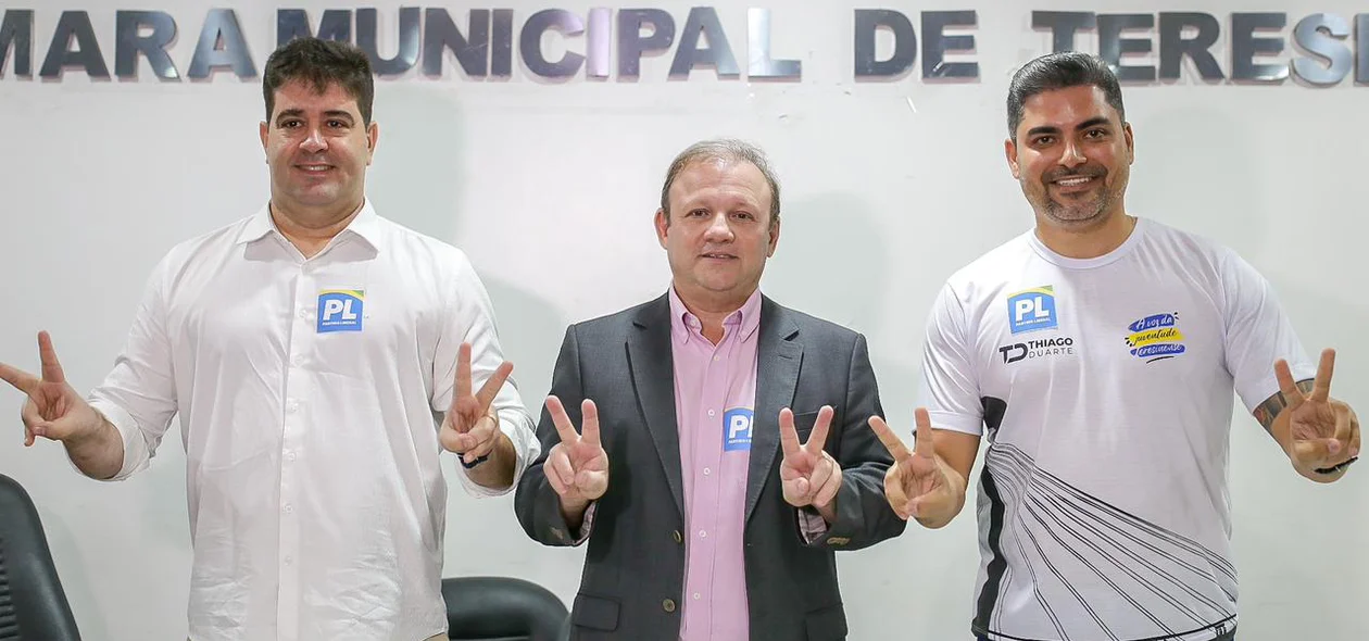 Thiago Duarte em ato de filiação ao PL, junto com o Leonardo Eulálio e Luís André