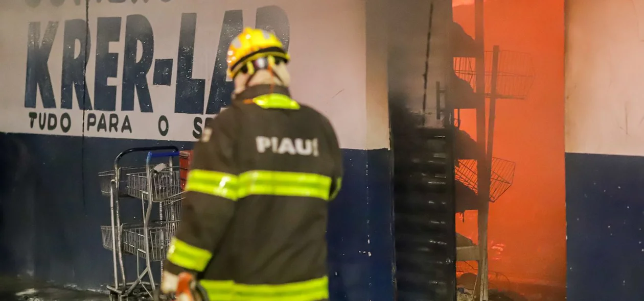 Atuação rápida dos bombeiros permitiu o controle do fogo