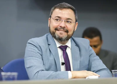 Deputado estadual Fábio Novo (PT) em solenidade na Câmara Municipal de Teresina