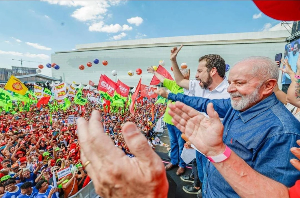 Lula sanciona isenção do Imposto de Renda para quem ganha até R$ 2.824