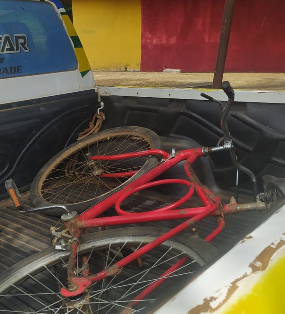 Bicicleta do jovem encontrado morto