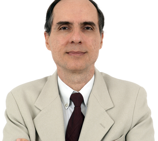 Irrigador parado por falta de água Devido o corte de Energia que abastece o poço