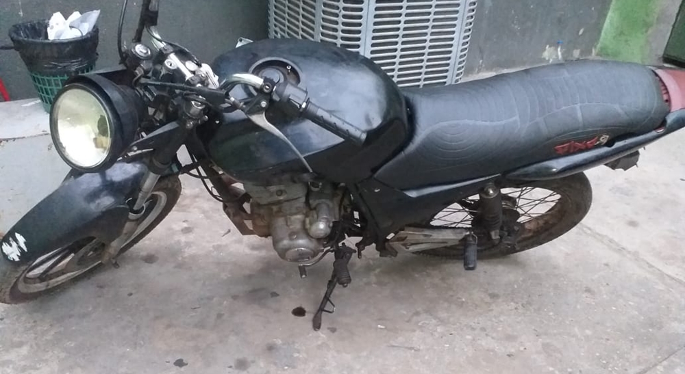 Moto apreendida em Altos