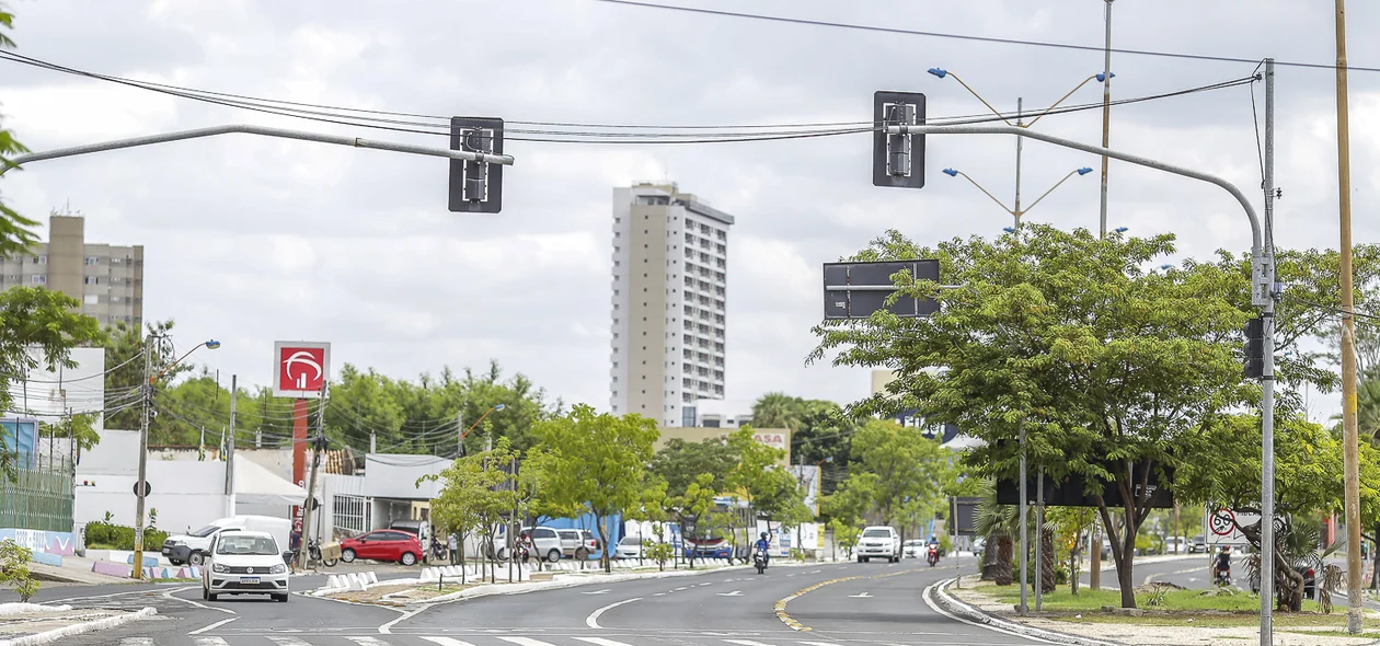 Movimentação de veículos na Avenida João XXIII