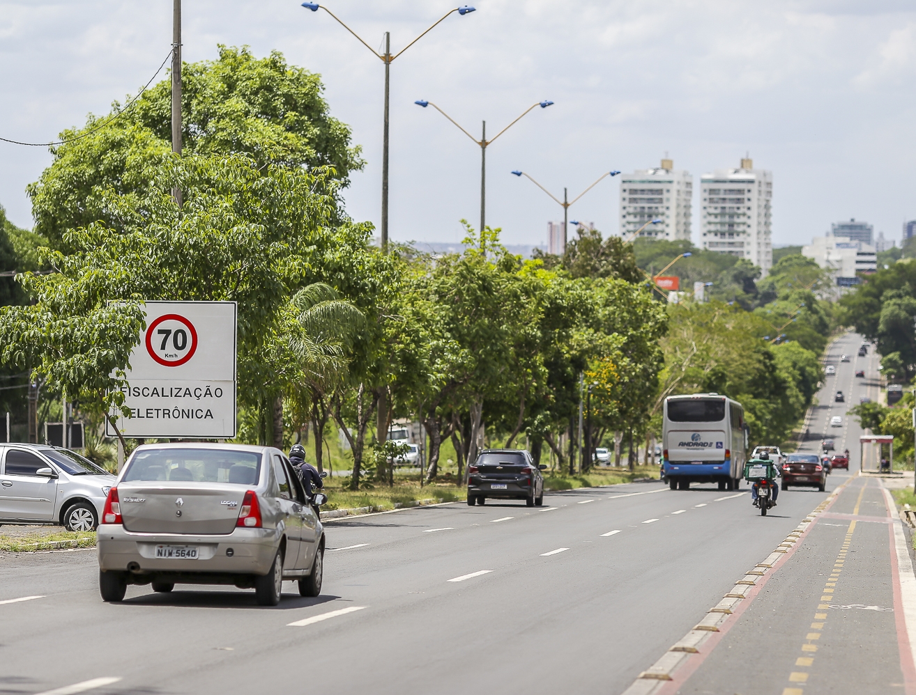 Movimentação de veículos na Avenida João XXIII