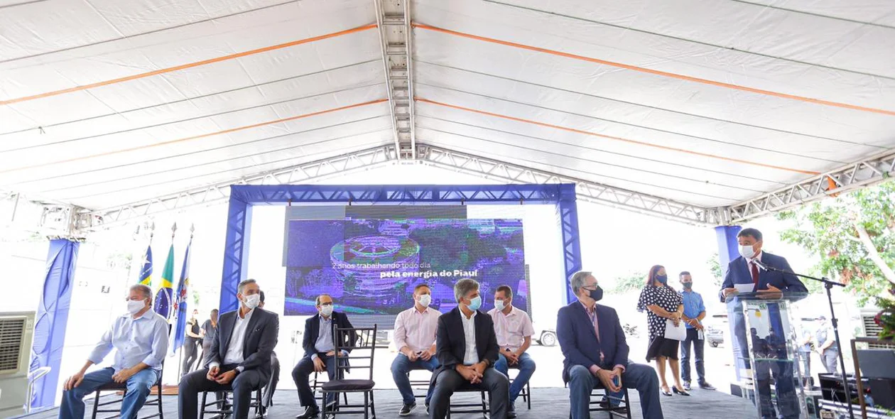 Presentes na inauguração da subestação Esplanada