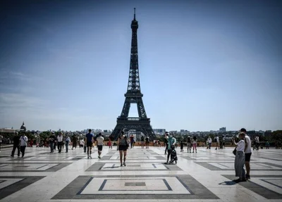 Torre Eiffel foi esvaziada