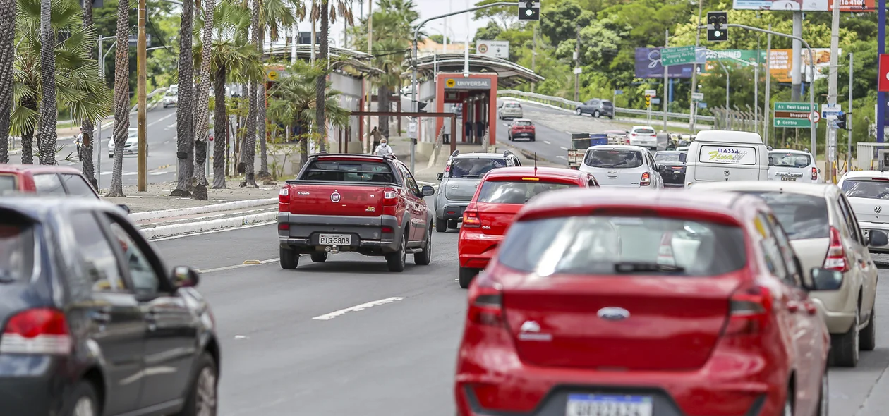 Trânsito na avenida João XXIII