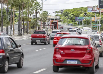 Trânsito na avenida João XXIII