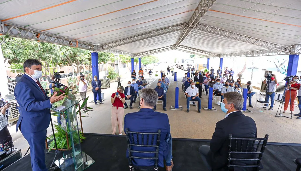Wellington Dias discursa em solenidade