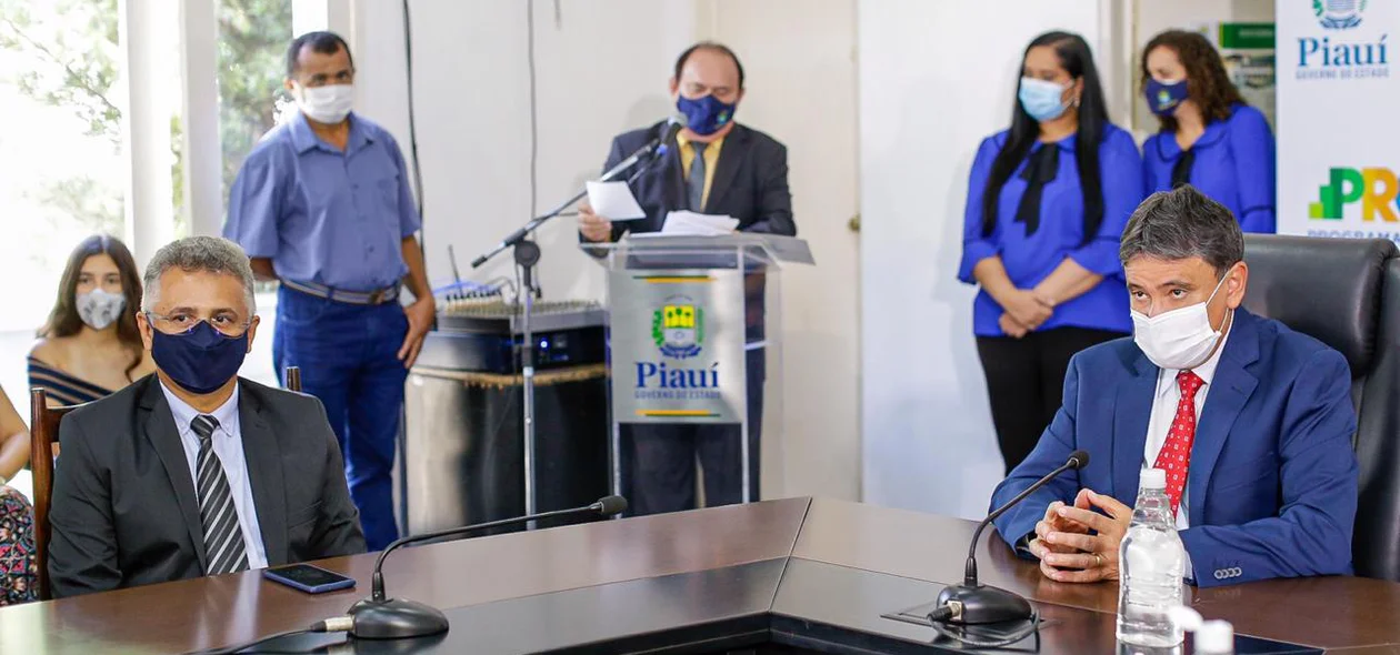A posse aconteceu na manhã desta quinta