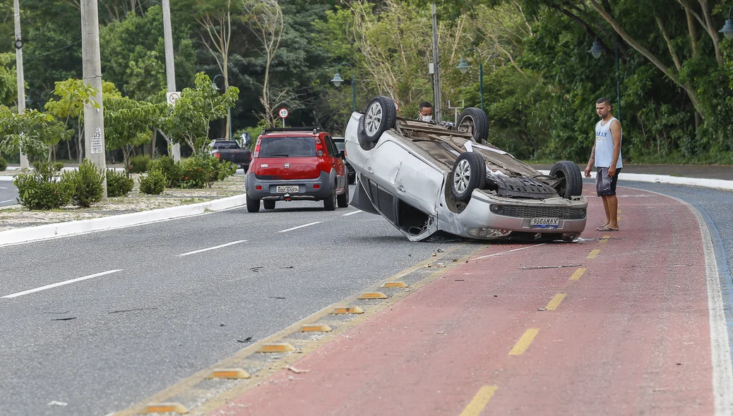 Acidente aconteceu na Avenida Raul Lopes