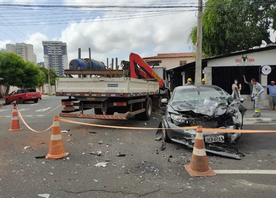 Acidente aconteceu na Avenida Visconde da Parnaíba