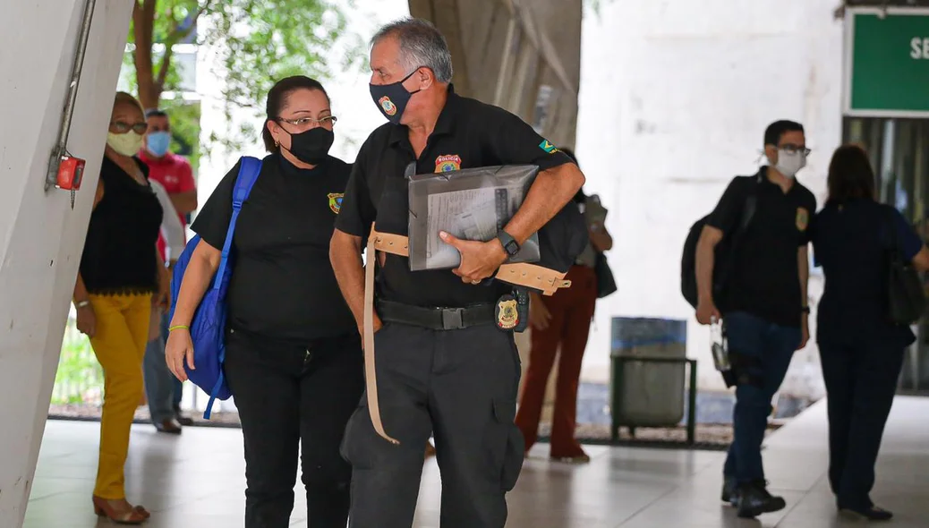 Agentes da Polícia Federal