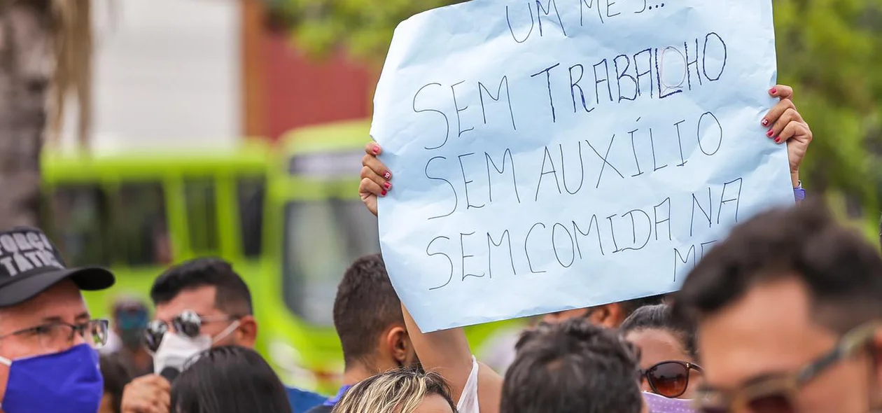 Artistas bloqueiam Ponte JK