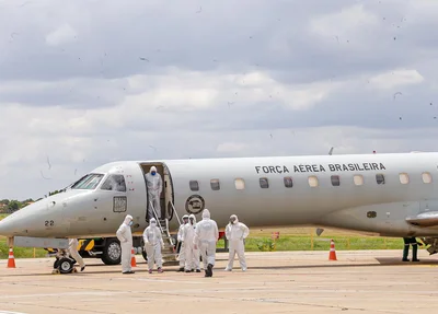 Avião da FAB vindo de Manaus