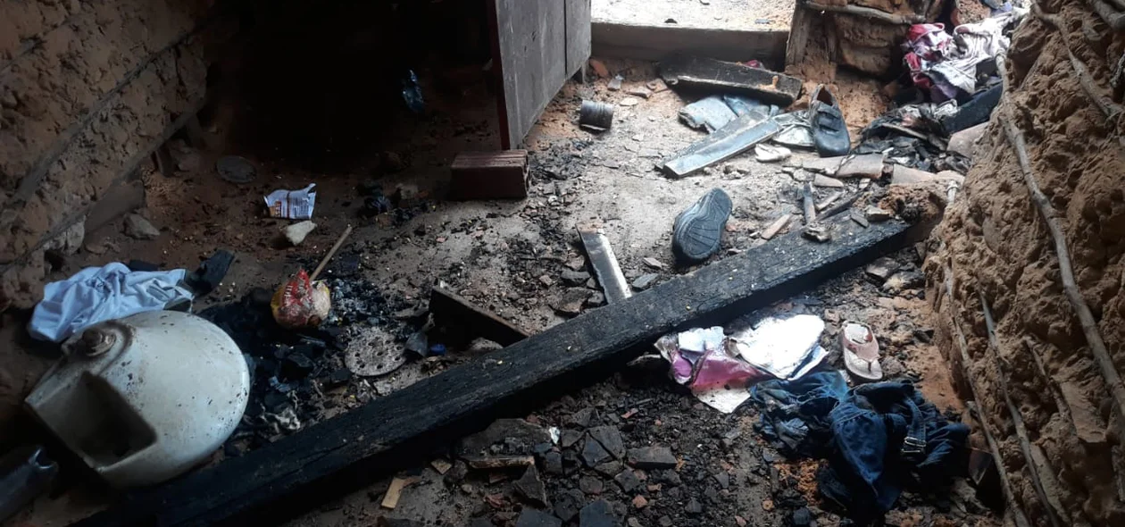 Avó e neta perderam tudo que estava na residência após o incêndio