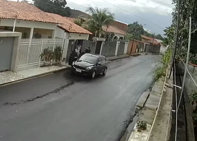 Bandidos invadiram a casa do PM
