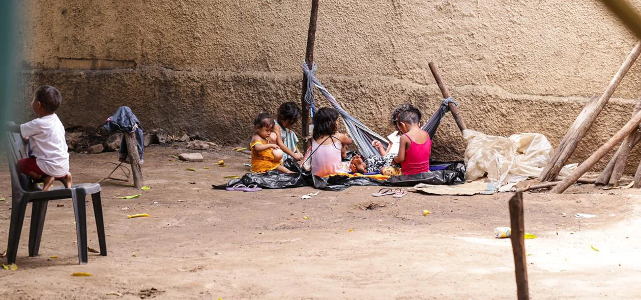 Crianças venezuelanas brincando