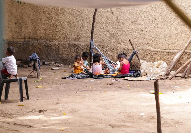 Crianças venezuelanas brincando