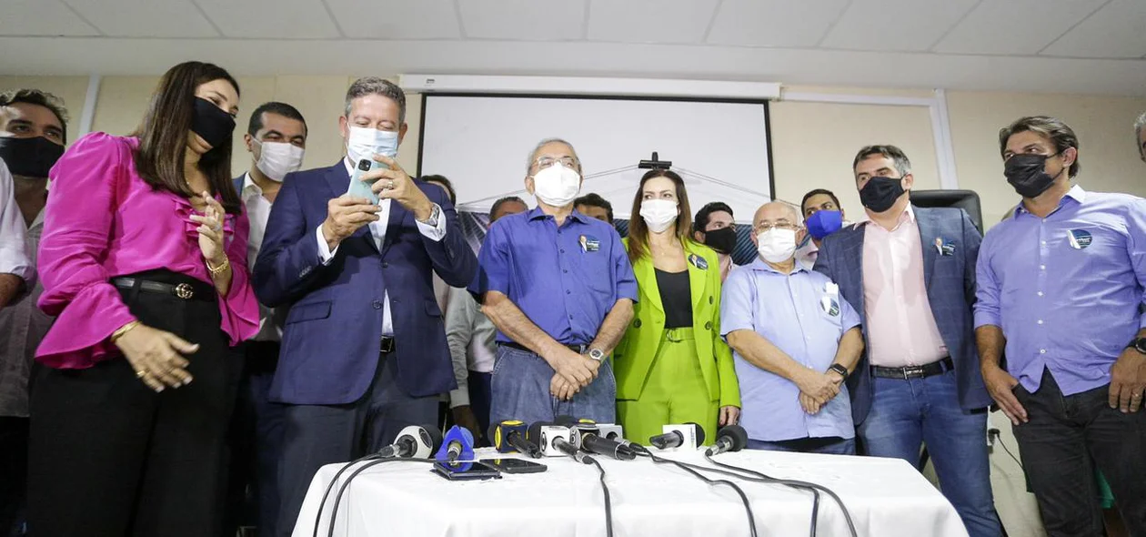 Deputado federal Arthur Lira discursa em Teresina