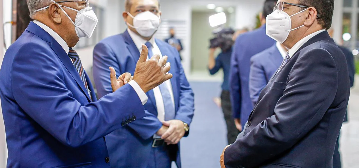 Dr. Pessoa ao lado Sebastião Ribeiro Martins