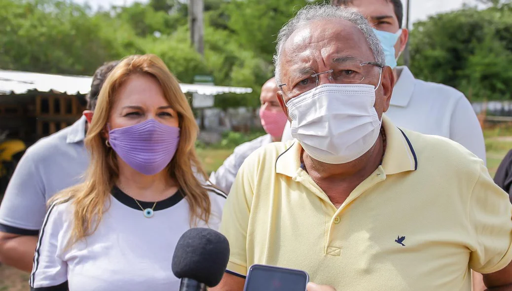 Dr. Pessoa durante entrevista