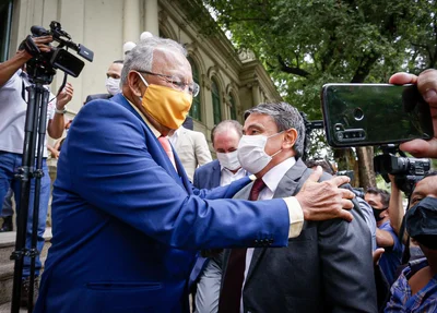 Dr. Pessoa recebe Wellington Dias no Palácio da Cidade