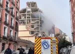 Explosão no centro de Madri derruba parte de prédio e deixa feridos
