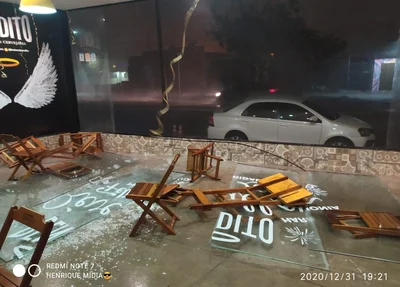 Fachada ficou destruída