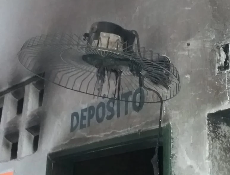 Fogo atingiu o ventilador também