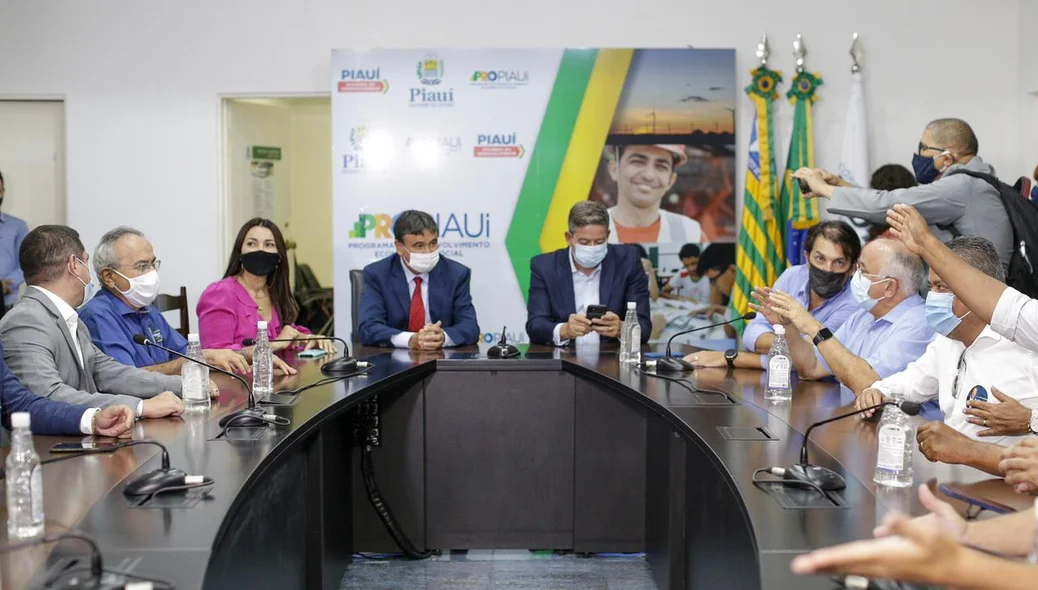 Governador Wellington Dias e deputado Arthur Lira no Palácio de Karnak