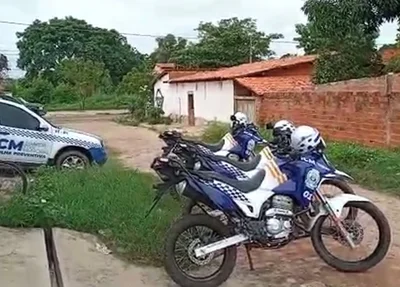 Guarda Municipal e Polícia Civil no local do crime