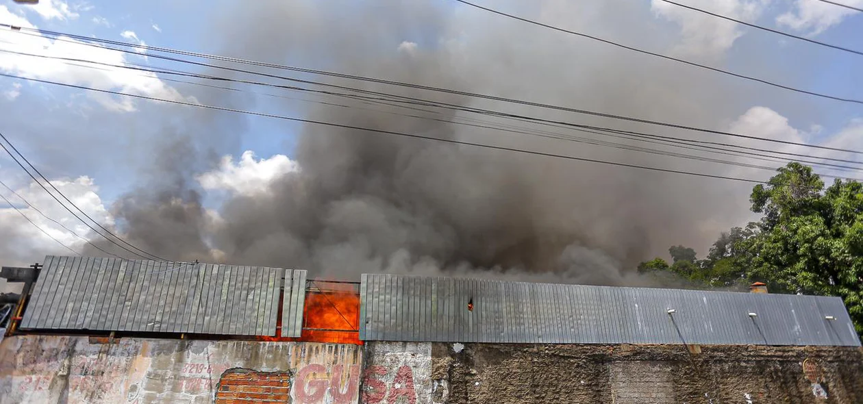 Incêndio em uma metalúrgica no bairro Matadouro em Teresina