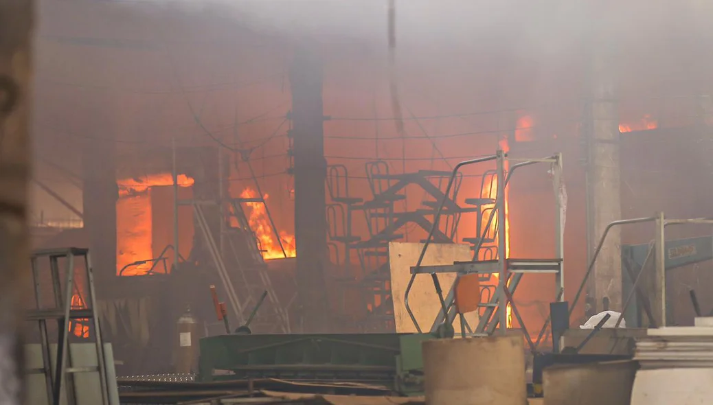 Incêndio em uma metalúrgica no bairro Matadouro