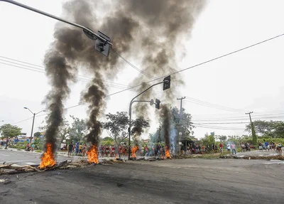 Manifestação na avenida kennedy