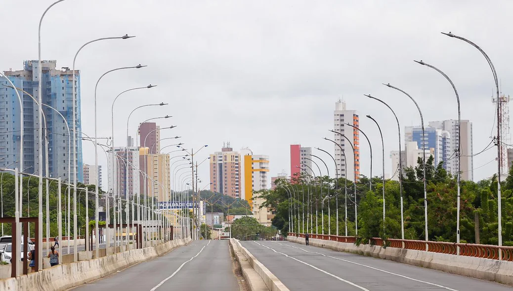 Ponte JK interditada no sentido centro-leste