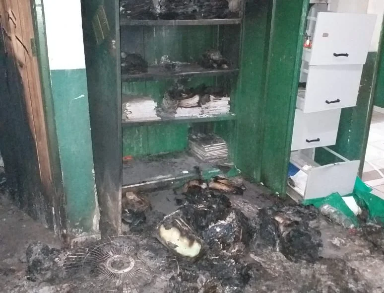 material escolar foi destruído