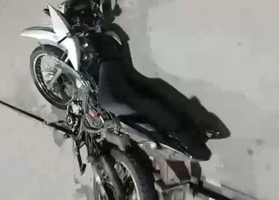 Motocicleta da vítima ficou destruída