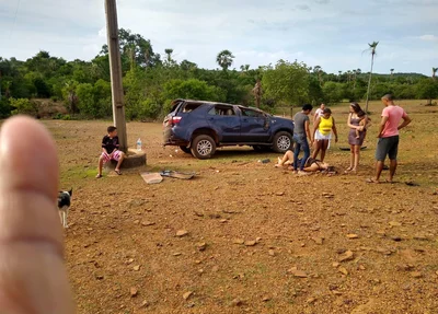 Mulher capota veículo em Castelo do Piauí