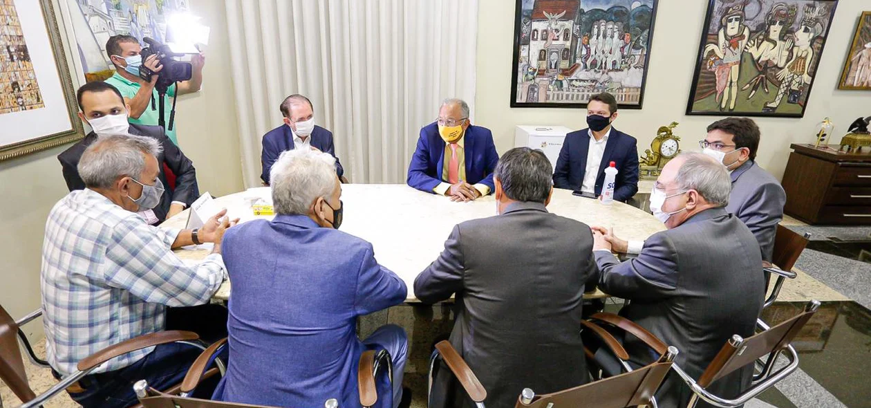 Prefeito Dr. Pessoa se reúne com Wellington Dias no Palácio da Cidade