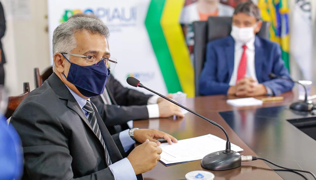 Reitor Evandro Alberto