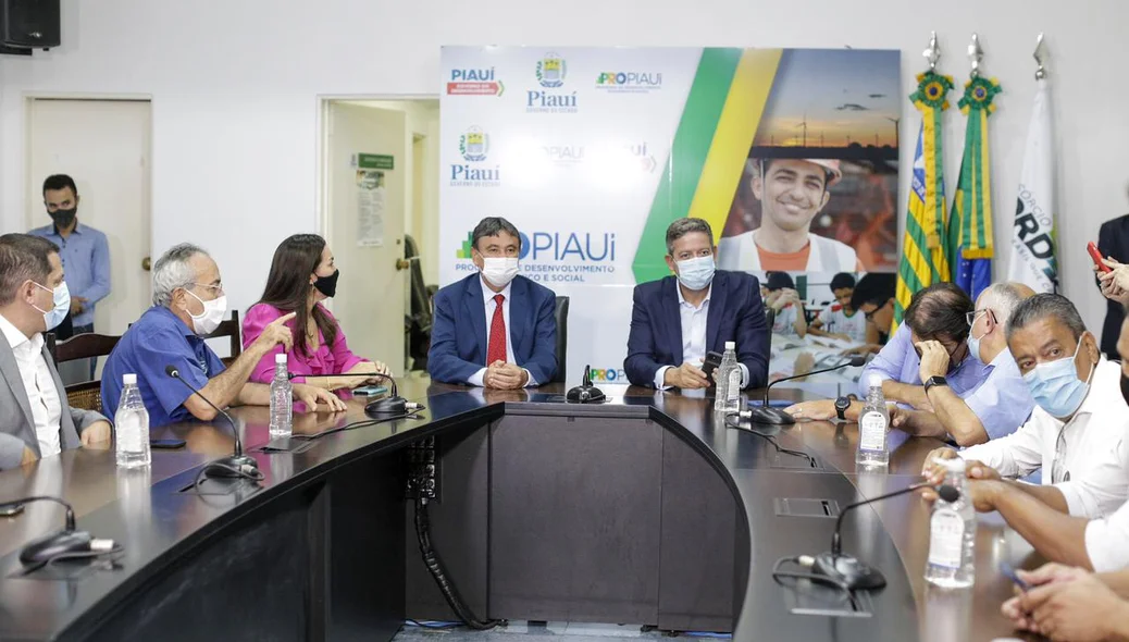 Reunião entre Arthur Lira e Wellington Dias no Palácio de Karnak