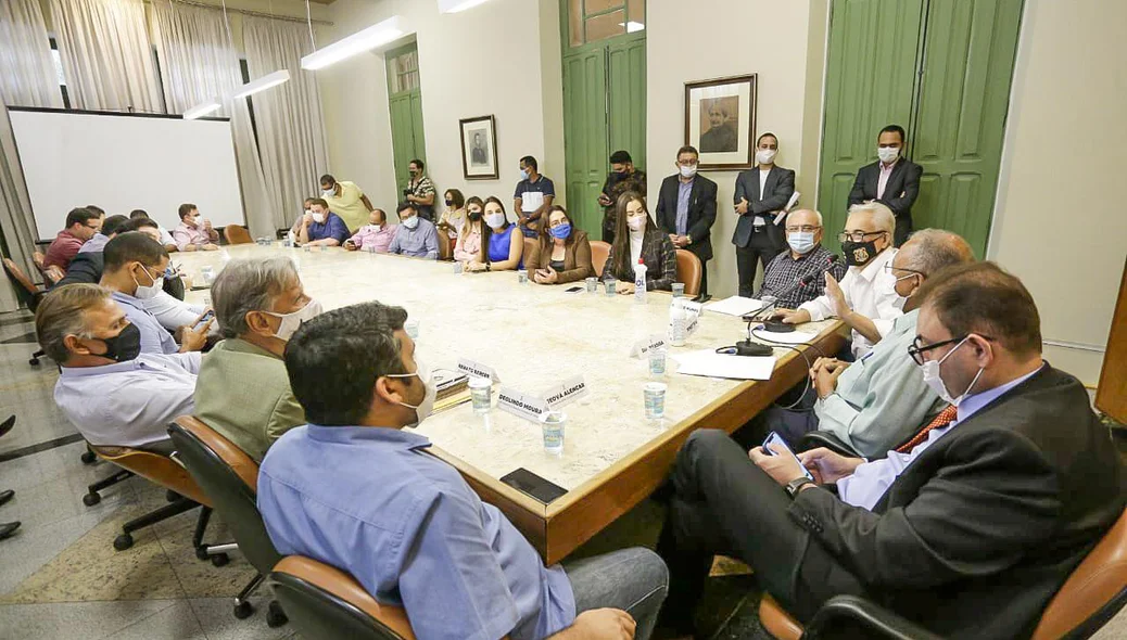 Reunião entre Dr. Pessoa e vereadores de Teresina