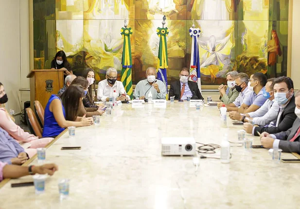 Reunião entre prefeito Dr. Pessoa e vereadores de Teresina