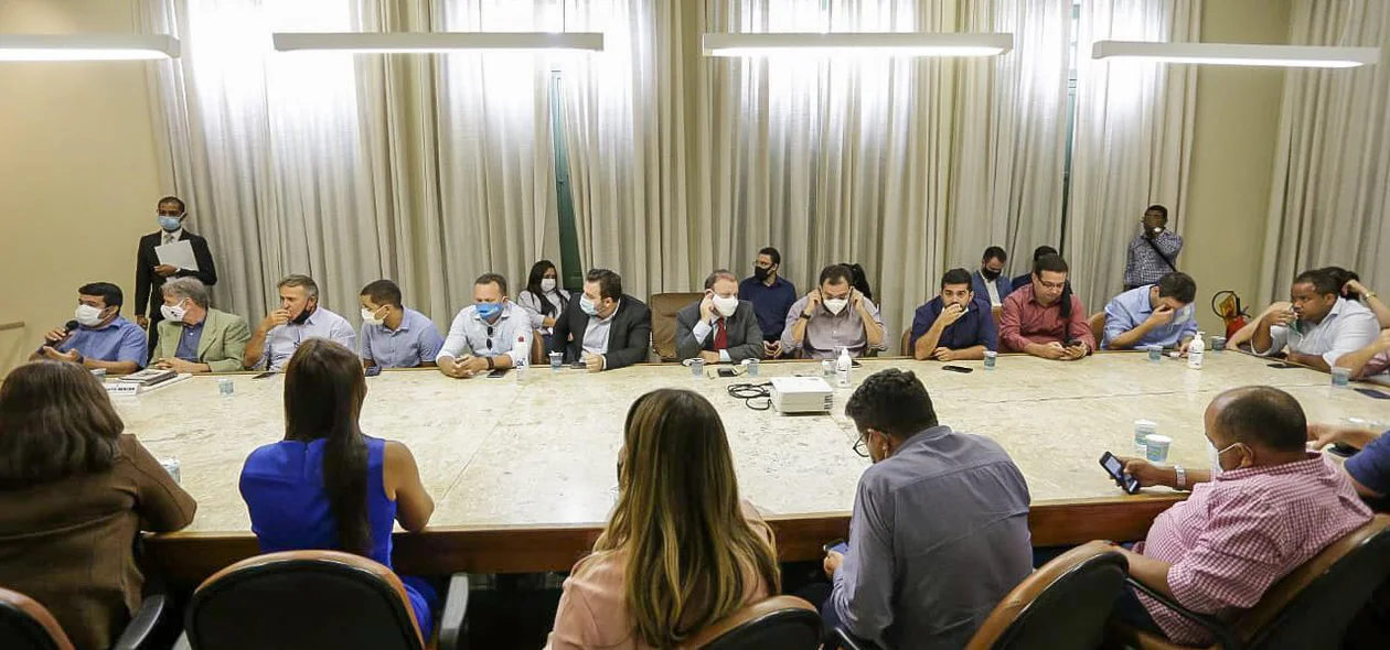 Reunião entre vereadores e Prefeitura de Teresina