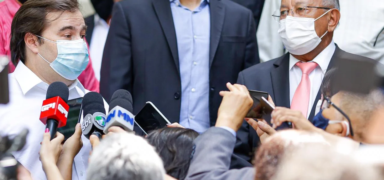 Rodrigo Maia ao lado de Dr. Pessoa