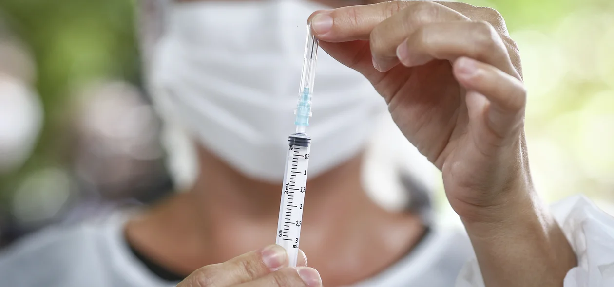 Vacina contra o novo coronavírus